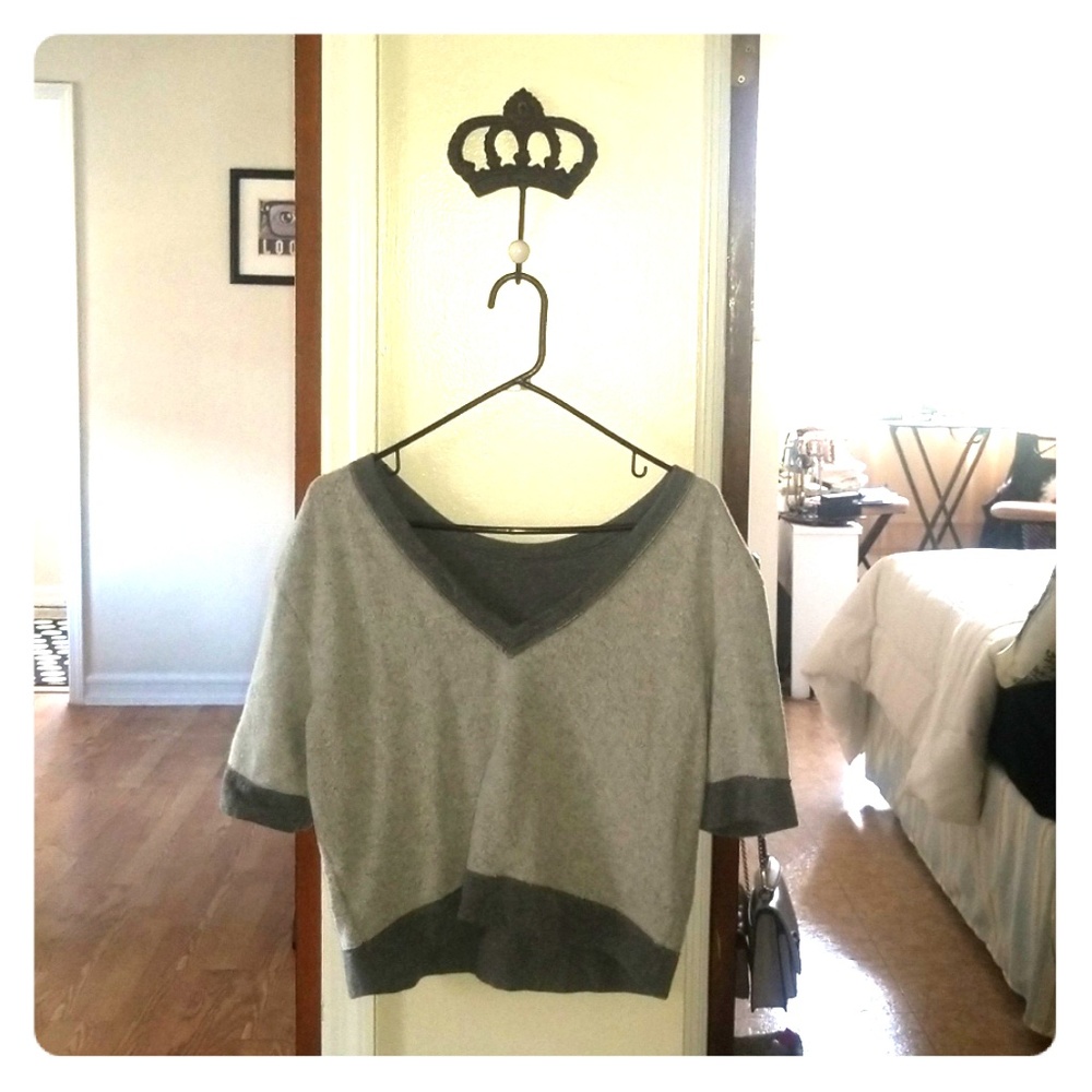 Gray double faced short sleeve knit top